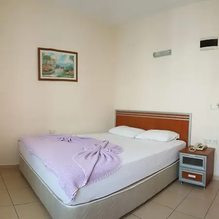 Diamond Hotel 3*